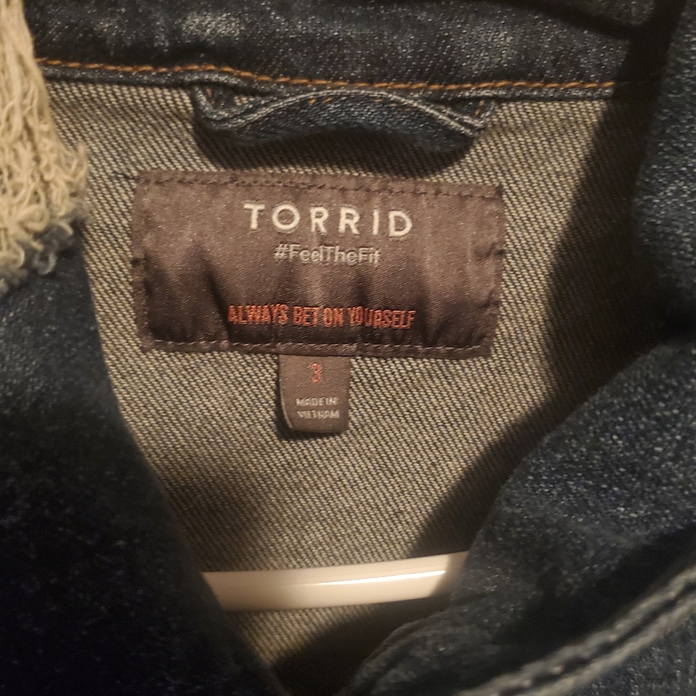 Torrid jean jacket - Picture 2 of 3